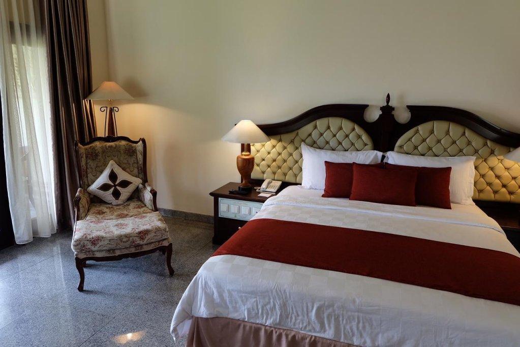 Puri Asri Hotel & Resort ماجلانج المظهر الخارجي الصورة