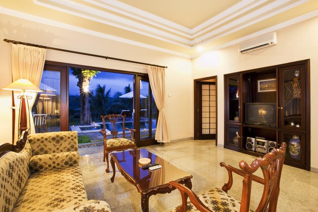 Puri Asri Hotel & Resort ماجلانج المظهر الخارجي الصورة