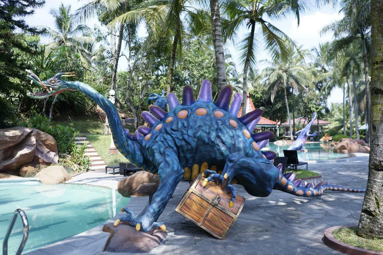 Puri Asri Hotel & Resort ماجلانج المظهر الخارجي الصورة