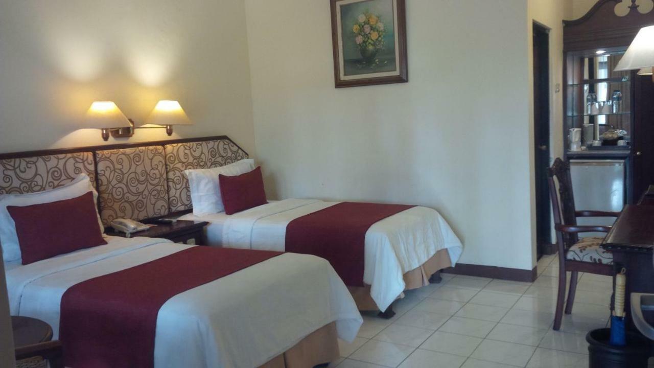 Puri Asri Hotel & Resort ماجلانج المظهر الخارجي الصورة