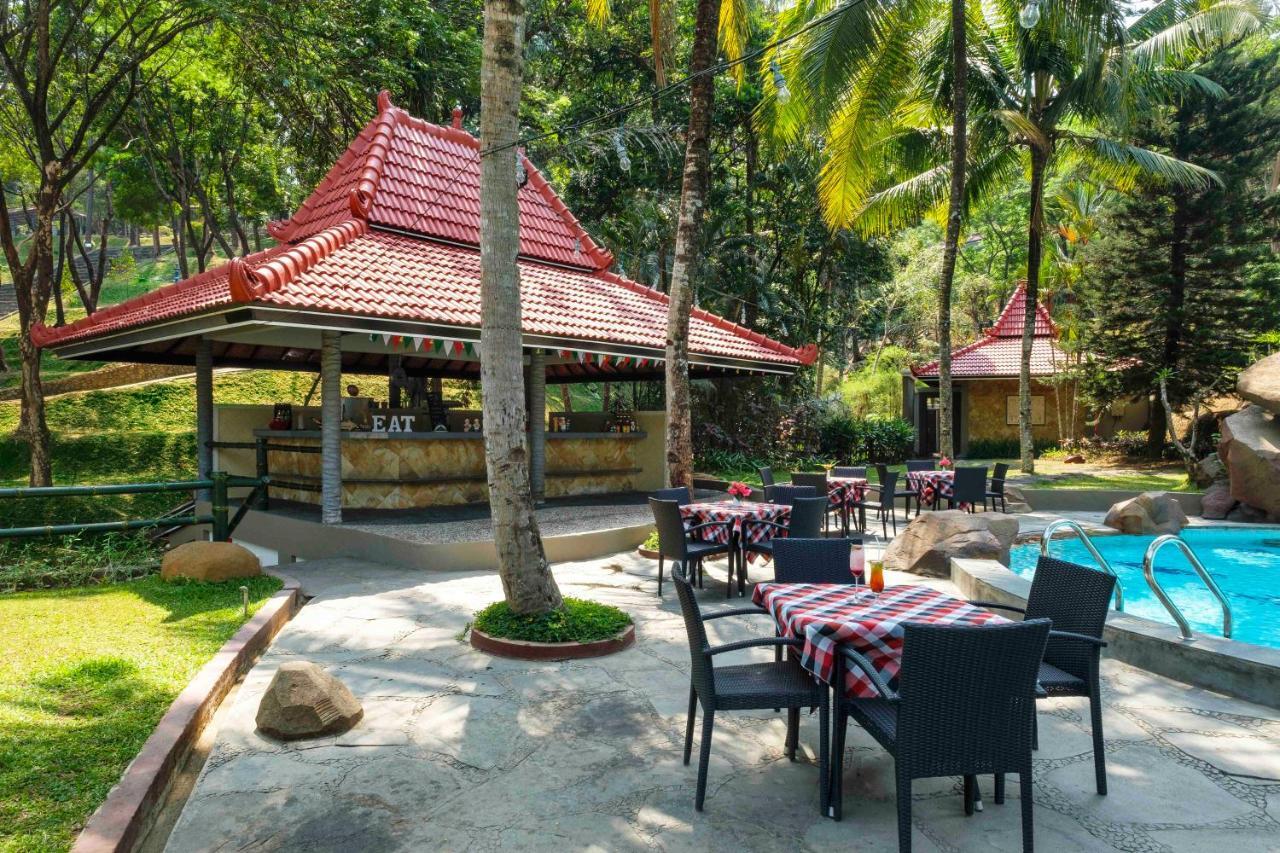Puri Asri Hotel & Resort ماجلانج المظهر الخارجي الصورة